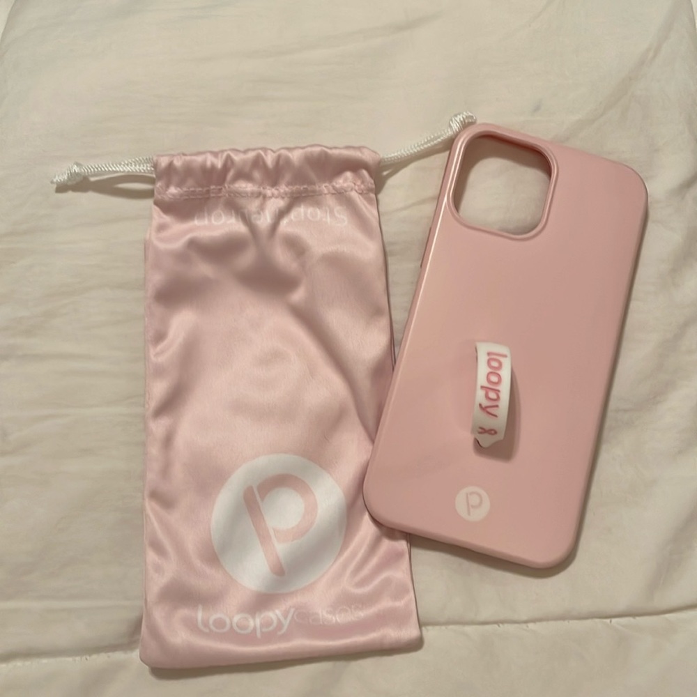✨IPhone 12 Pro Max Loopy Case ✨